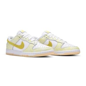 Dunk Low OG Yellow Strike